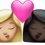 kus: vrouw, vrouw, lichtgetinte huidskleur, donkere huidskleur