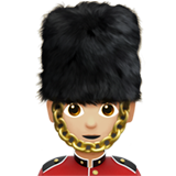 wachter: lichtgetinte huidskleur