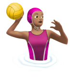 vrouw die waterpolo speelt: getinte huidskleur