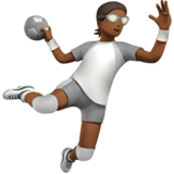 persoon die handbal speelt: donkergetinte huidskleur