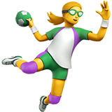 vrouw die handbal speelt